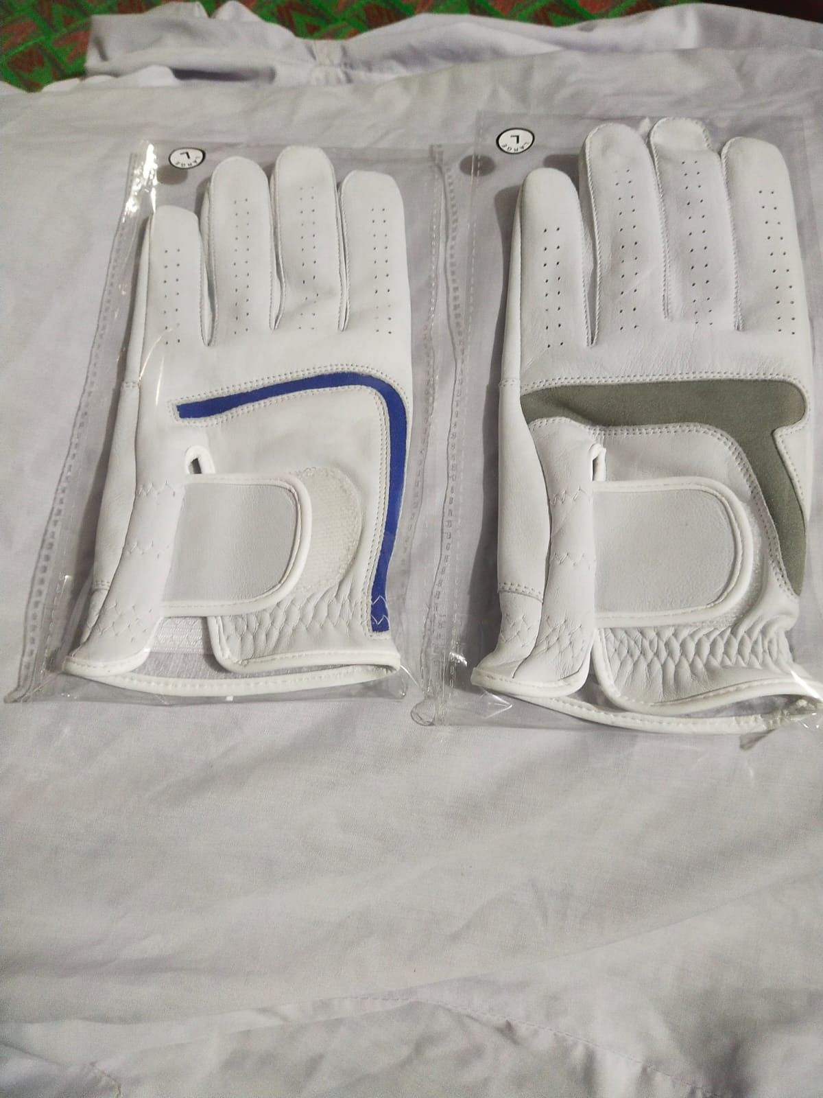 Golf gloves