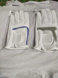 Golf gloves